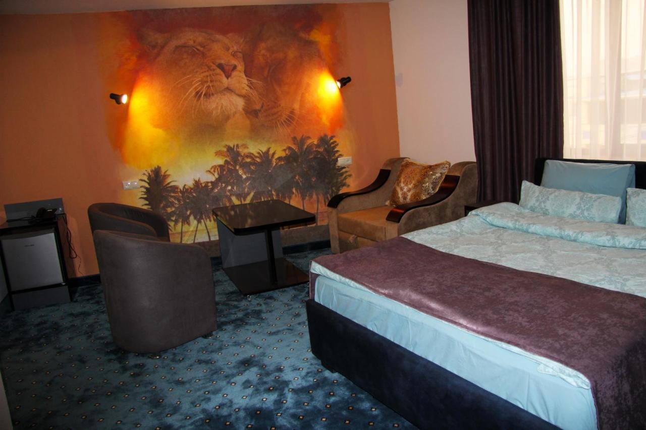 Nice Hotel Erevan Esterno foto